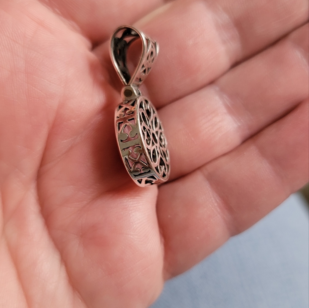 Pendant - Picture 9 of 11